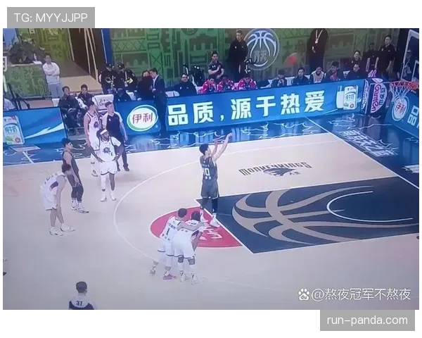 半场哨响后发生的犯规是否还应判罚？裁判规则如何界定